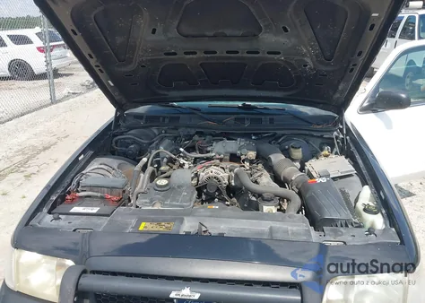 2009 Ford Crown Victoria Police Interceptor z USA, uszkodzony, nr VIN 2FAHP71V69X141094